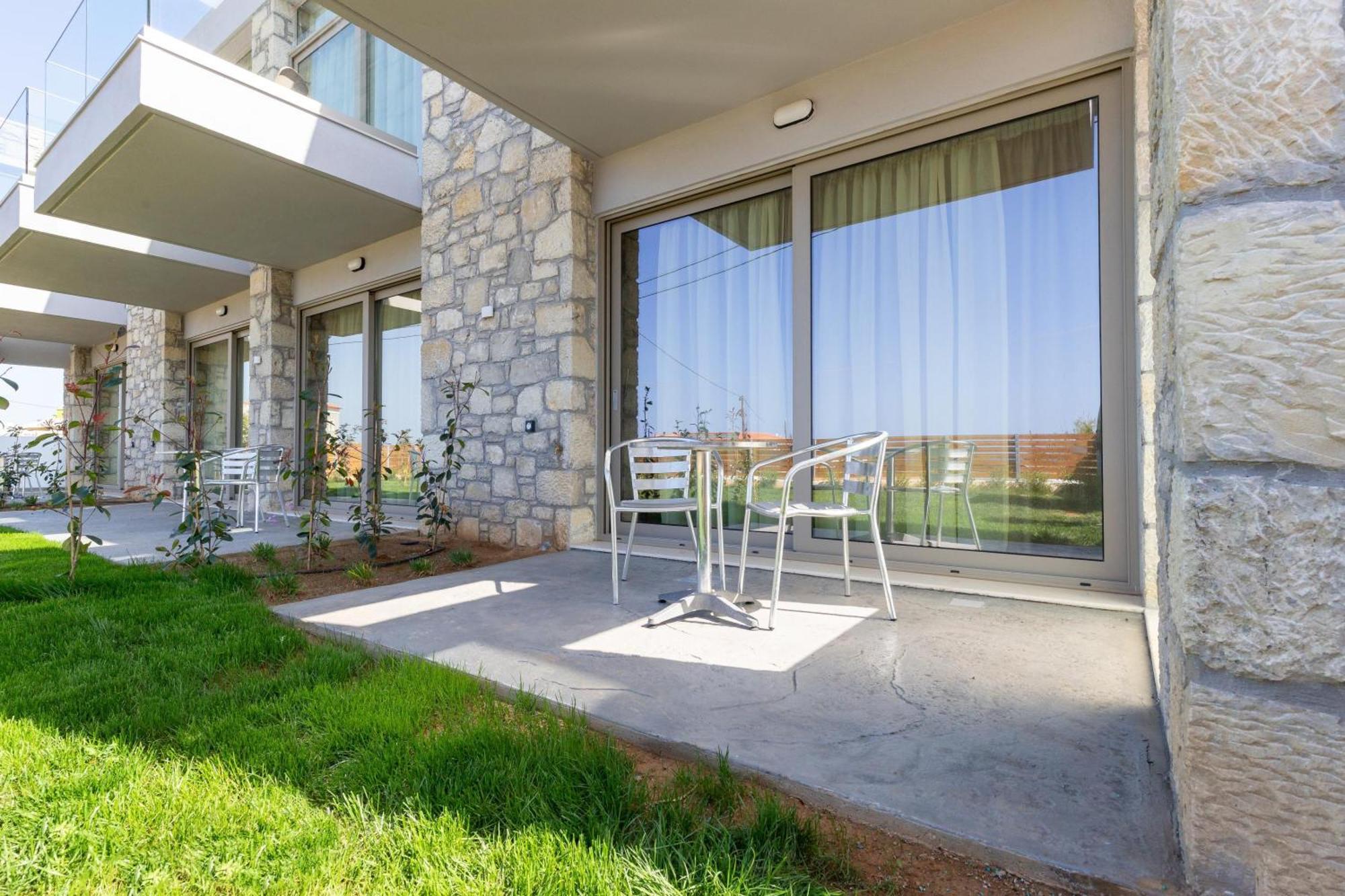 Achatis Apartments With Sea View Kolimvárion Luaran gambar